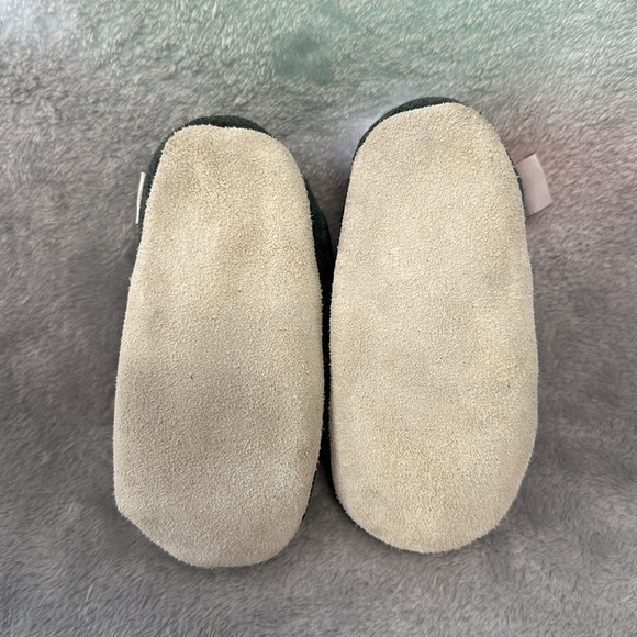 Tickle Toes - slip on soft soled baby shoes. Size 6-12 months - Picture 4 of 7